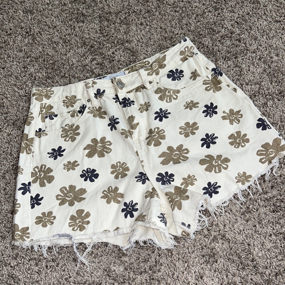 Khaki + Blue Floral High Rise Denim Cut Off Shorts Size 9/29 Off White Khaki